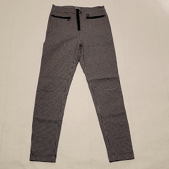 3/$20 Urban Outfitters Checkered skinny pant Skimmers - Picture 4 of 7